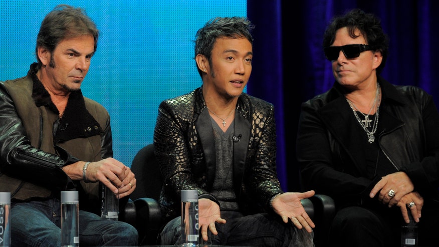 journey lead singer AP.jpg
